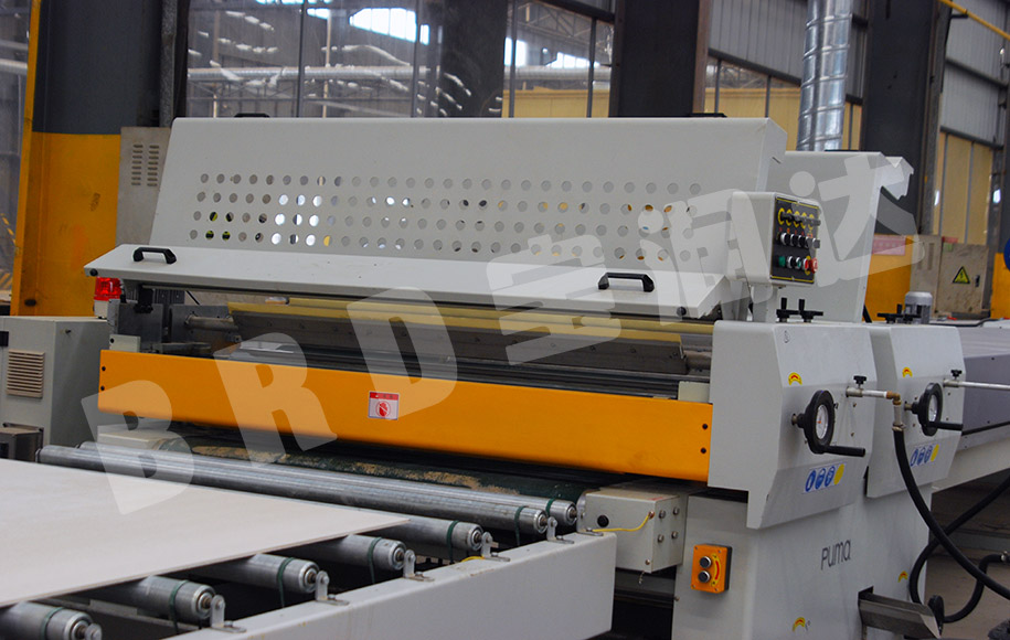 寶潤達(dá)一體板滾涂底漆 寶潤達(dá)保溫一體板滾涂底漆